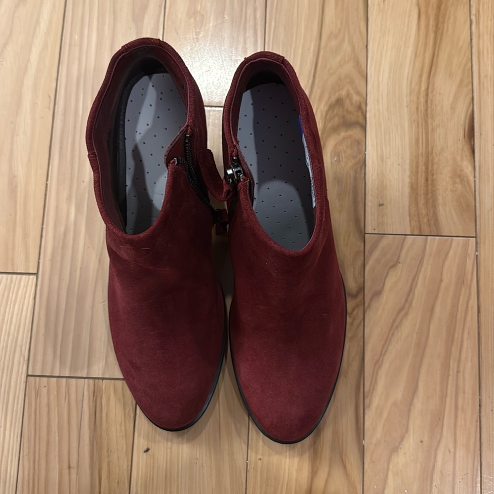 Womens Ecco Shape 55 Western booties
